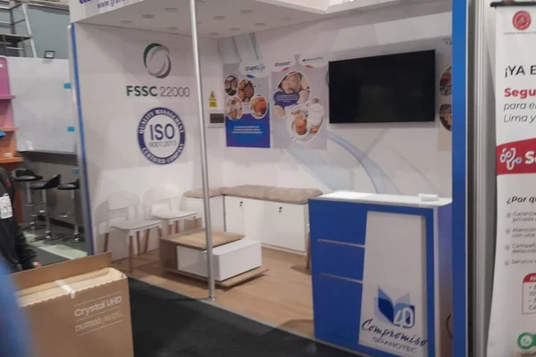 Puntodiez MDF Stand 14