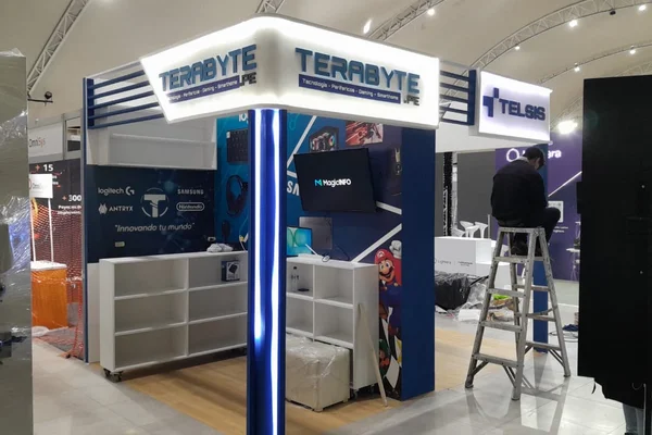 Puntodiez MDF Stand 41